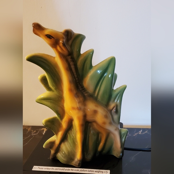 Vintage Giraffe with 🌴 Tropical Palm Ceramic Planter & Vase - Picture 16 of 16